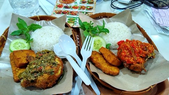 Ayam Penyet Mie Jogja Pak Karso